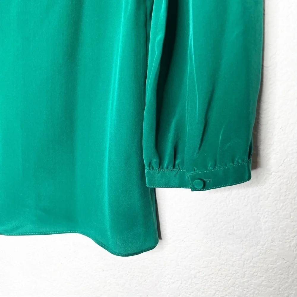 New J. CREW Scalloped Cutout 100% Silk Top in Emerald Green
